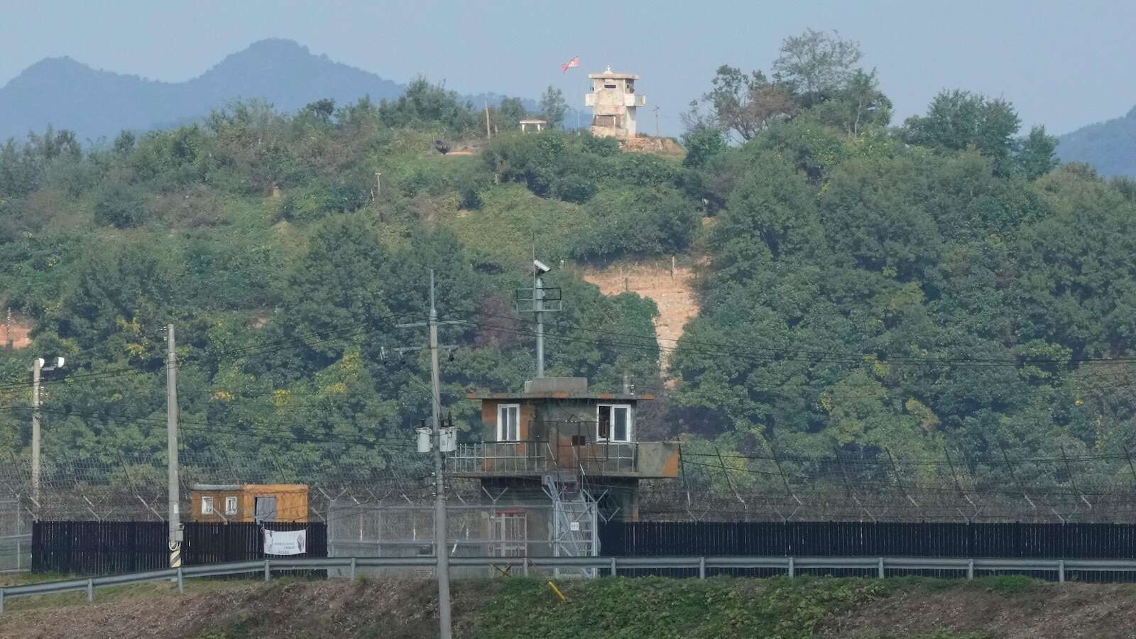 Seoul says North Korea prepares to destroy the northern sides of inter-Korean roads no longer in use