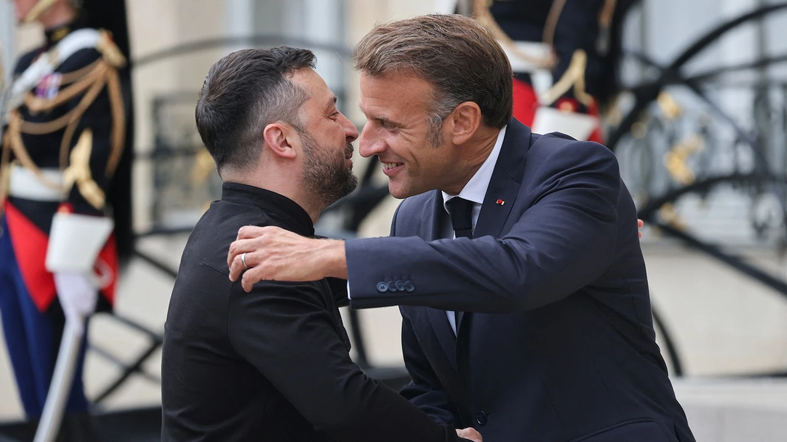 Russia issues warning as European leaders, Zelenskyy meet in Paris before Trump call
