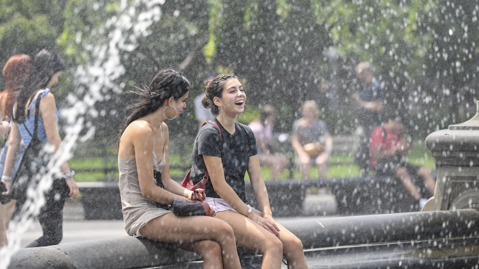 ER visits for heat illness rose in 2023 amid record temperatures, CDC report finds