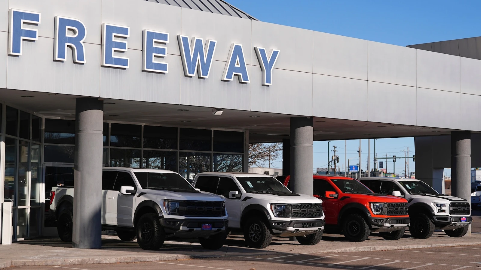 Edmunds: Five big mistakes you need to avoid before buying your next new car