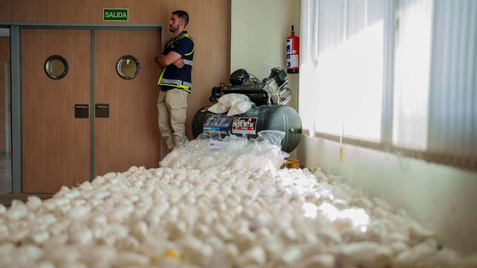 Spanish police say they've broken up Sinaloa cartel network, and seized 1.8 tons of meth