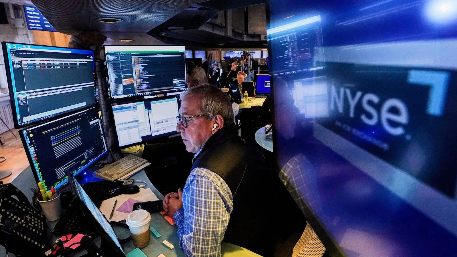 Asian shares are mixed as investors keep an eye on China-US trade talks