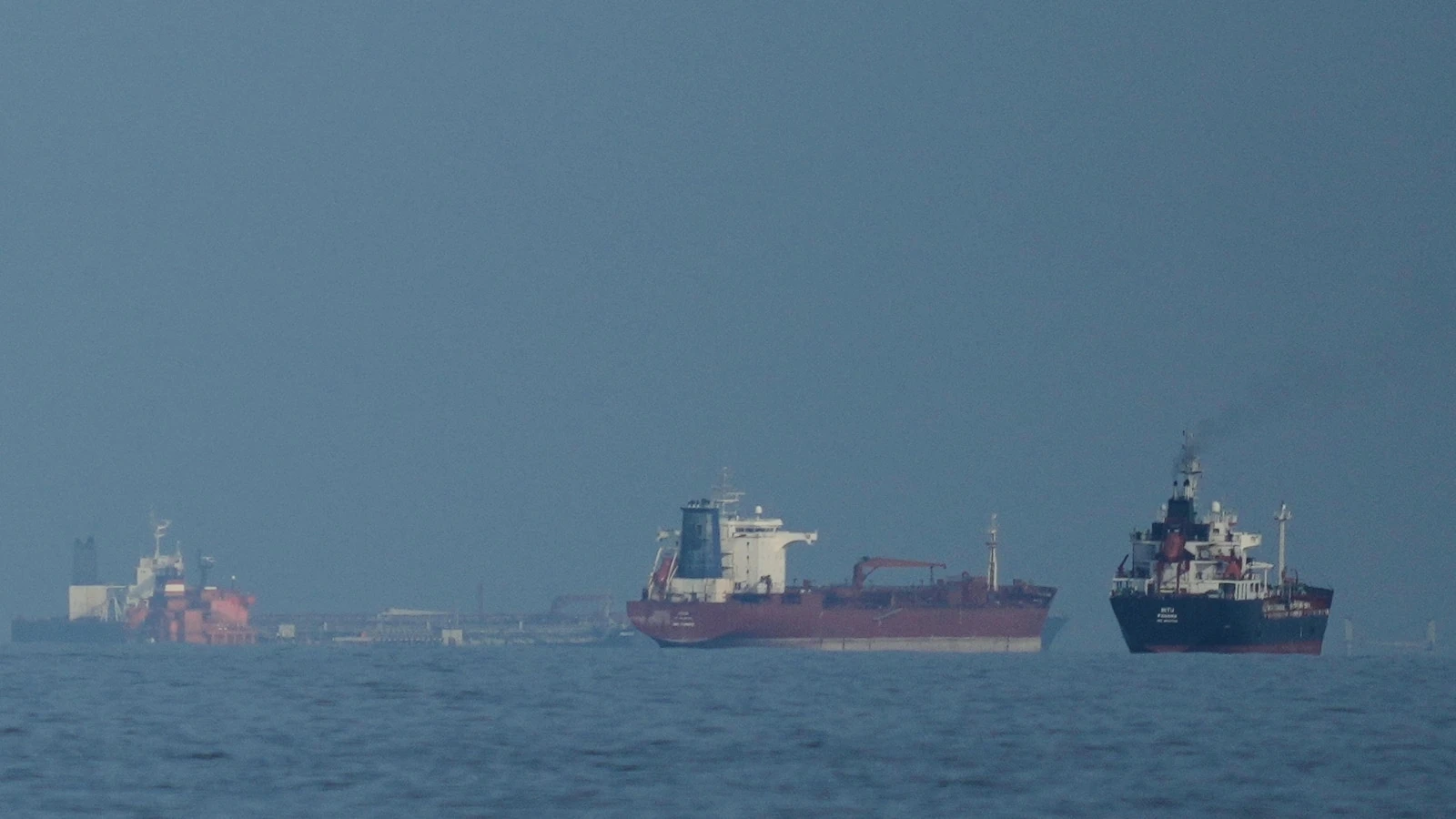 Oil prices rise after the US says it would block Iranian ports starting Monday