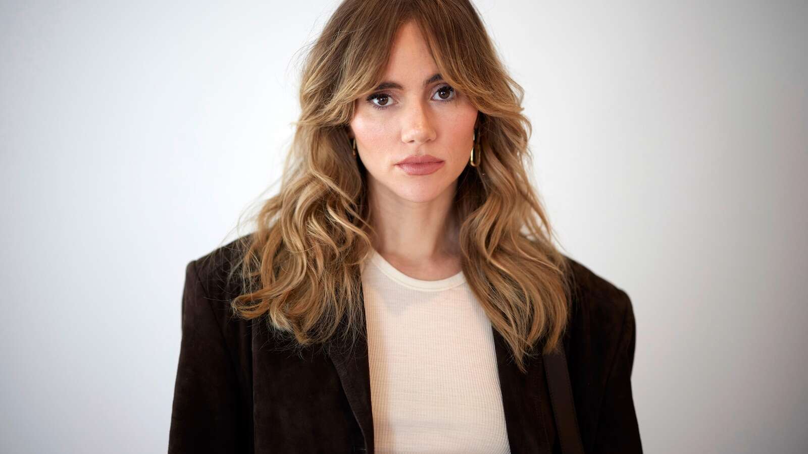 Suki Waterhouse pens a 'Memoir of a Sparklemuffin' on her wide-ranging sophomore album