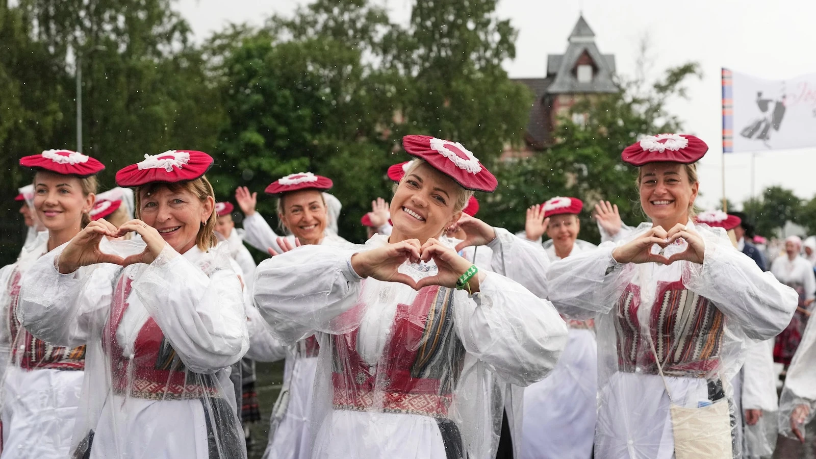 Thousands of voices unite in song at traditional choir festival celebrating Estonia's culture