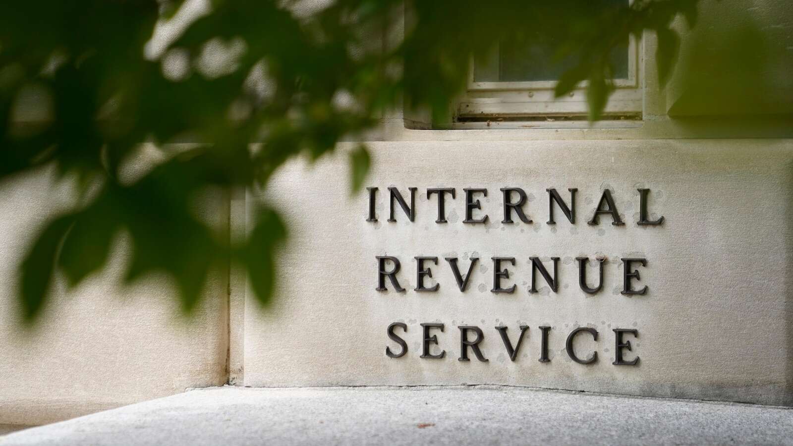 Taxpayers will get higher standard deductions in 2025, IRS announces