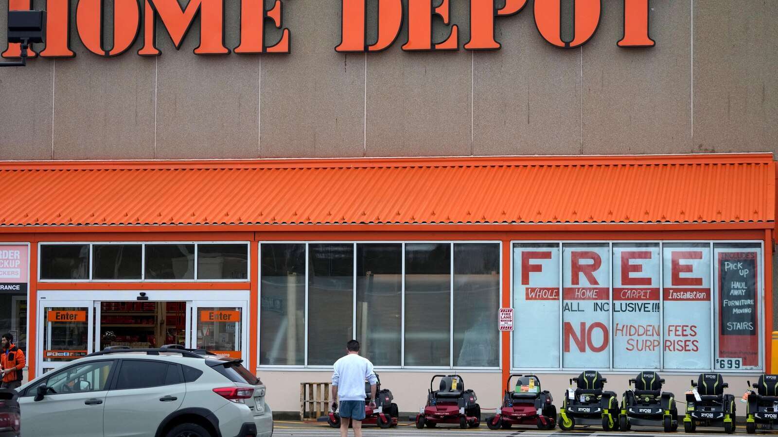 Home Depot breaks same-store sales slump in fourth quarter with customer demand improving