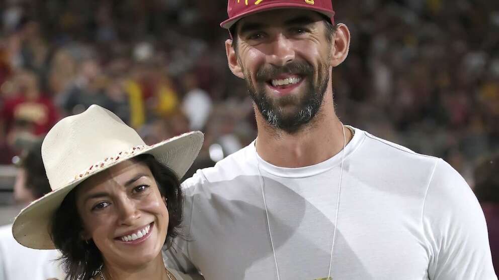 Michael Phelps and wife Nicole are pregnant with 4th child: 'Our 4th Phelps'The swimmer and his wife also celebrated their seventh wedding anniversary.10/30/2023 05:50:00 EDT