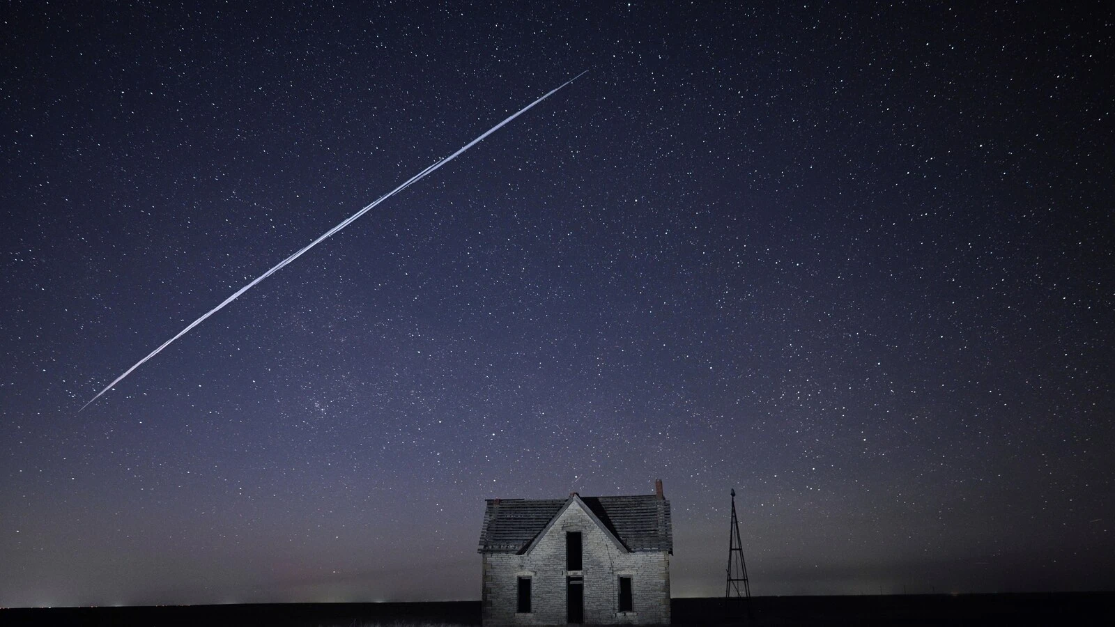Study shows how earthquake monitors can track space junk through sonic booms