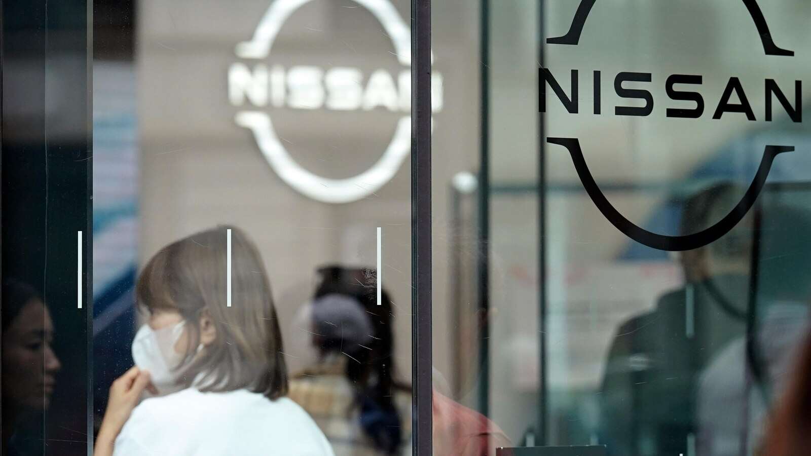 Japanese automaker Nissan cuts 9,000 jobs as its vehicles fail to sell