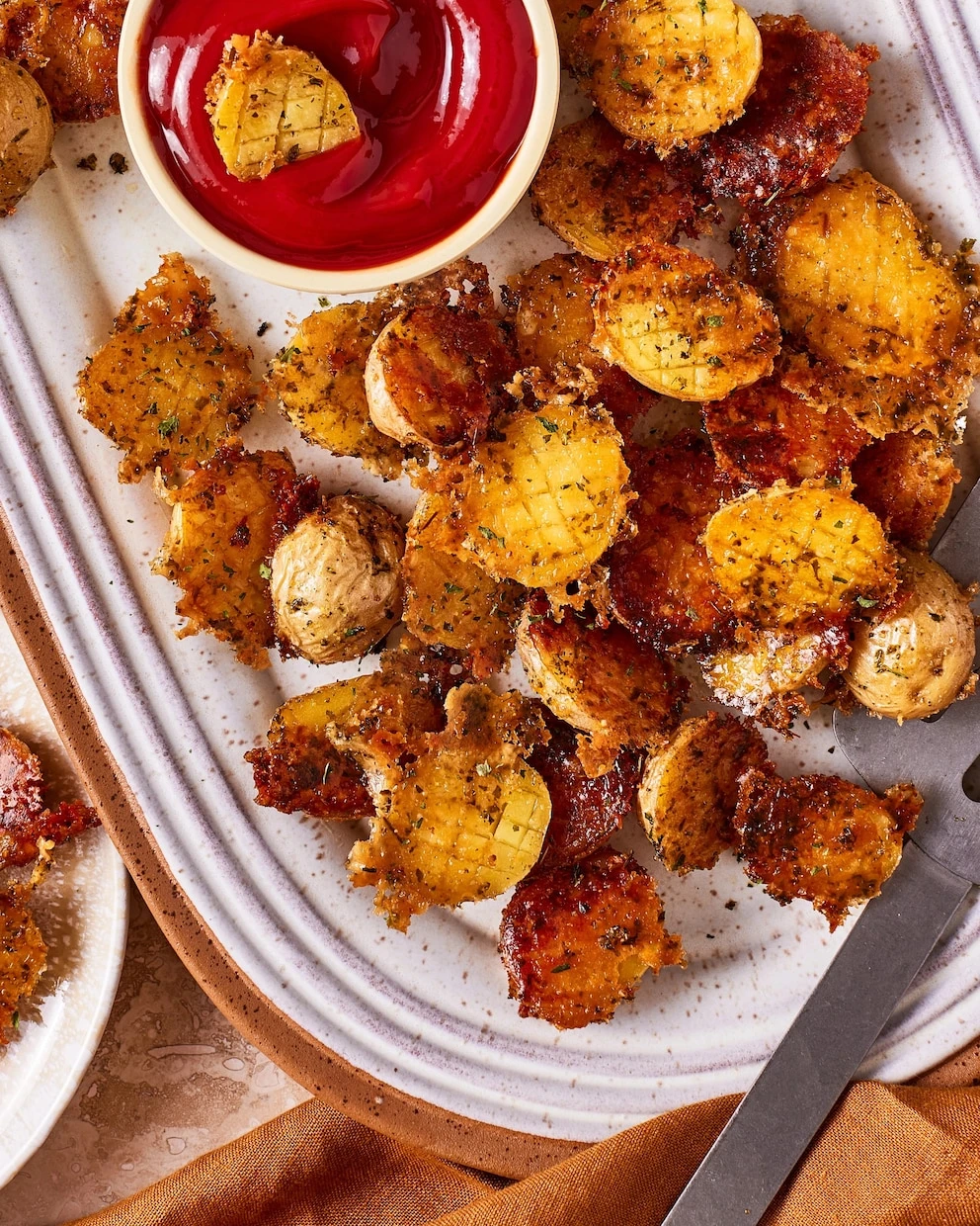 Crispy garlic Parmesan potatoes recipe