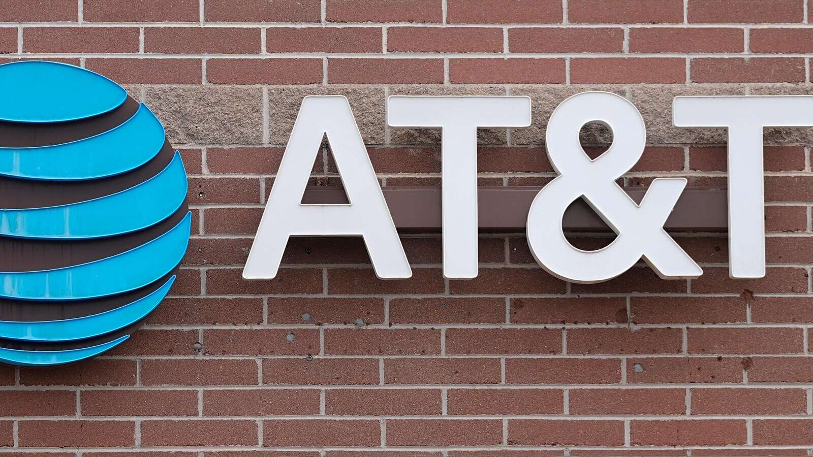 AT&T exits showbiz, sells remaining stake in DirecTV to private equity firm TPG for $7.6 billion