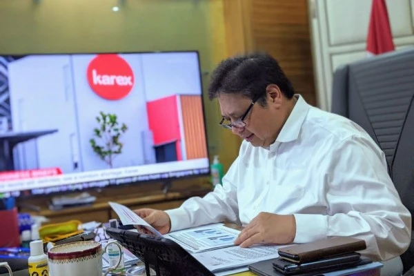Cegah Penularan COVID-19, Pemerintah Larang Makan di Tempat Hajatan  
