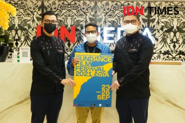 8 Potret Sandiaga Uno Seru-seruan di Kantor IDN Media HQ