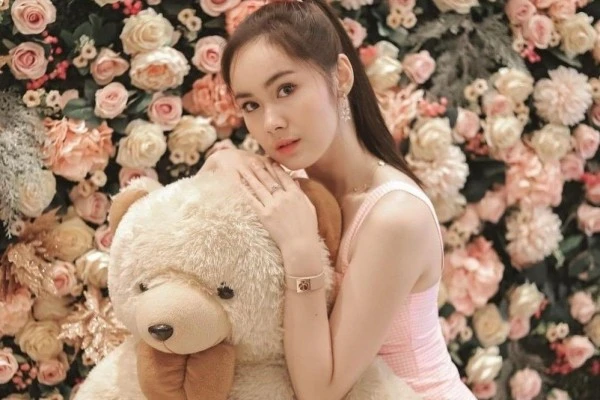 10 Potret Jennifer Eve, Pemain Keajaiban Cinta Mirip Artis Thailand