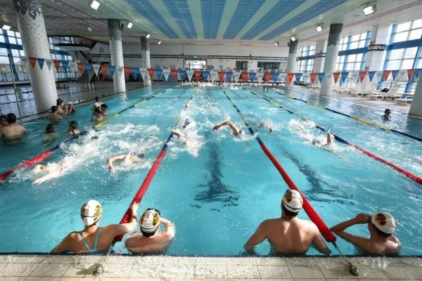 7 Fakta Menjijikkan seputar Kencing di Kolam Renang