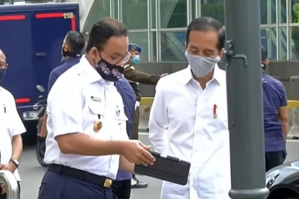 Jokowi Panggil Anies ke Istana hingga Alarm COVID-19