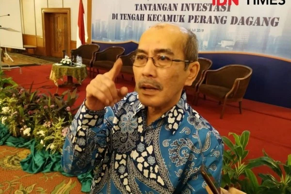 COVID-19 Menggila, Faisal Basri Sebut Airlangga Diam Membisu