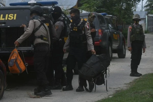 Densus 88 Tangkap 4 Terduga Teroris Jaringan JAD Jawa Barat