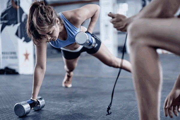 5 Tips Latihan Beban yang Aman dan Efektif, Gak Sia-sia!