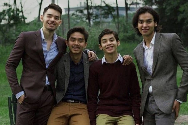 Viral di TikTok, 10 Potret Kompak Archie, Arghie, Arvhie, dan Arbhie