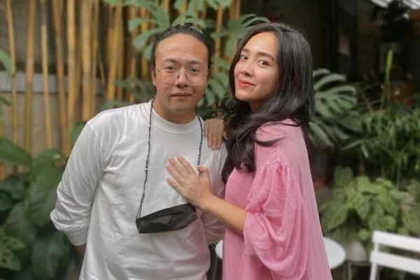 Jauh dari Gosip, 9 Potret Romantis Dea Ananda dan Ariel 'Nidji'