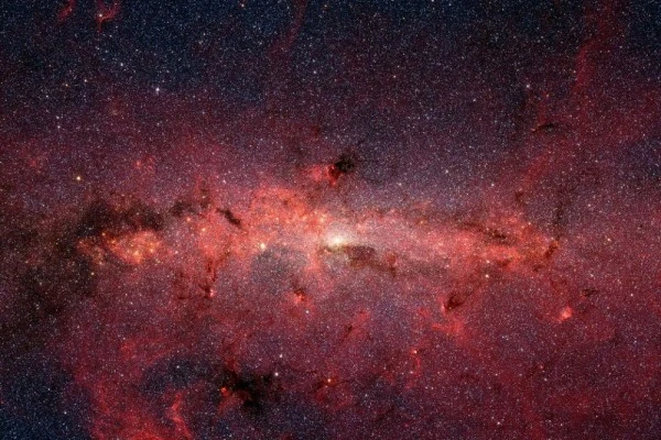 Astronom Temukan Bintang Baru Berukuran 100 Kali Matahari