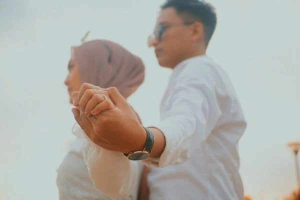 5 Obrolan Pasangan Serius dengan Level Kedewasaan yang Matang 