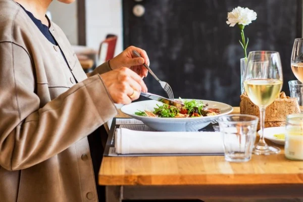 7 Makanan Sehat yang Malah Bahaya kalau Kebanyakan Dikonsumsi