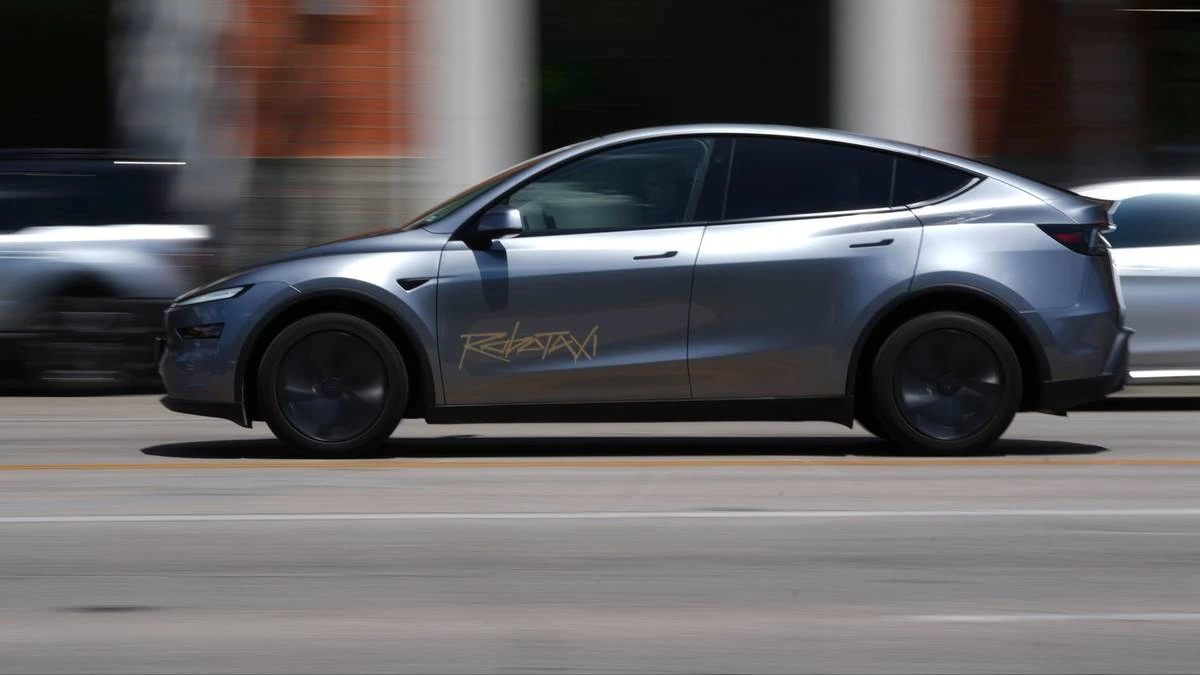 Nowy projekt Elona Muska. Robotaxi ruszyły na ulice