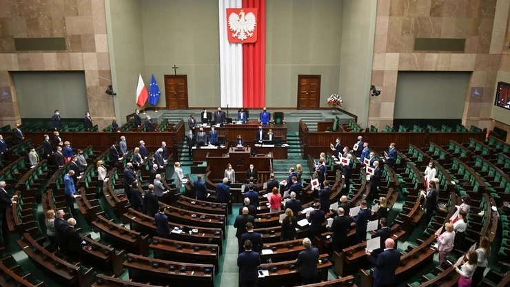Nowy poseł w Sejmie. Dołączył do brata