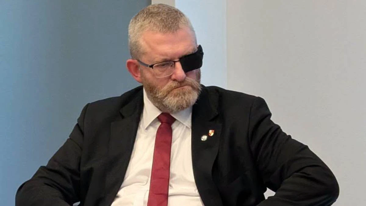 Grzegorz Braun ukarany. 