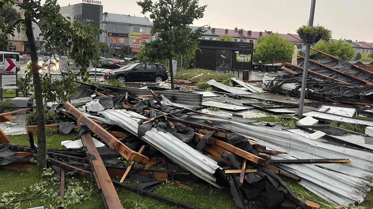 Nawałnica nad Tomaszowem Mazowieckim. Zniszczenia w całym mieście