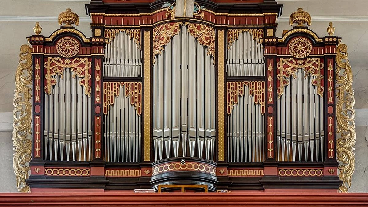 Nietypowa oferta pracy. Wojsko szuka... organisty