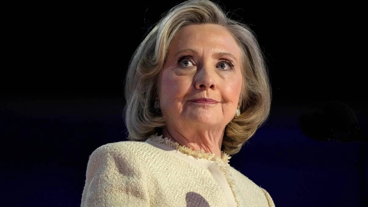 Clinton o spotkaniu Trumpa z Putinem. 