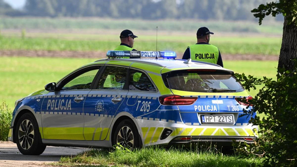 Służby wciąż pracują po nalocie. Komunikat o 