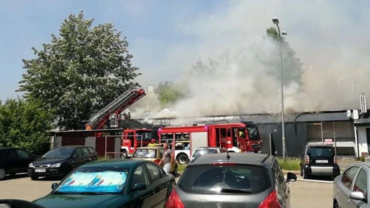 Koszalin. Płonie sklep sieci 