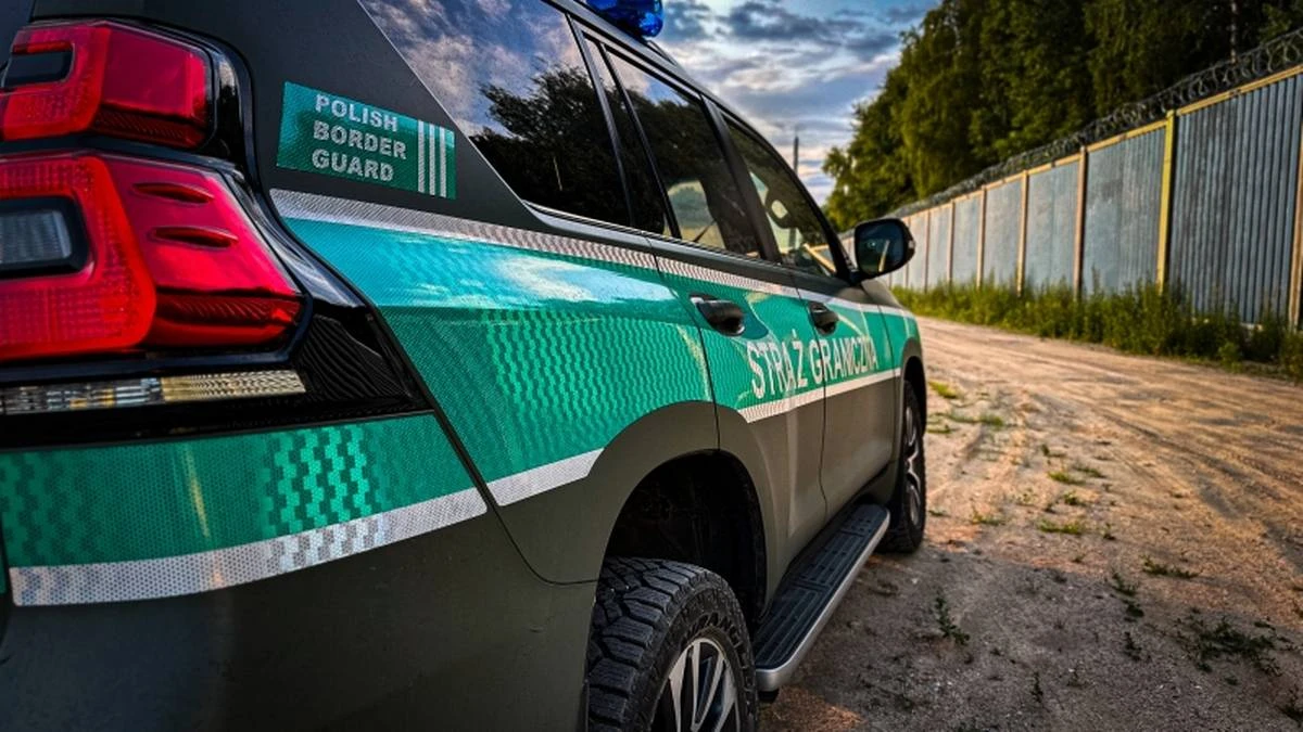 Gorąco na granicy. Funkcjonariusze zaatakowani przez migrantów