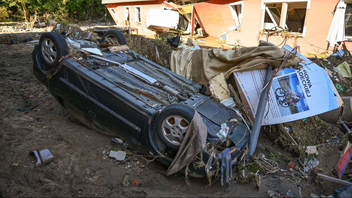 Odszkodowanie za zalane auto. Ekspert ostrzega