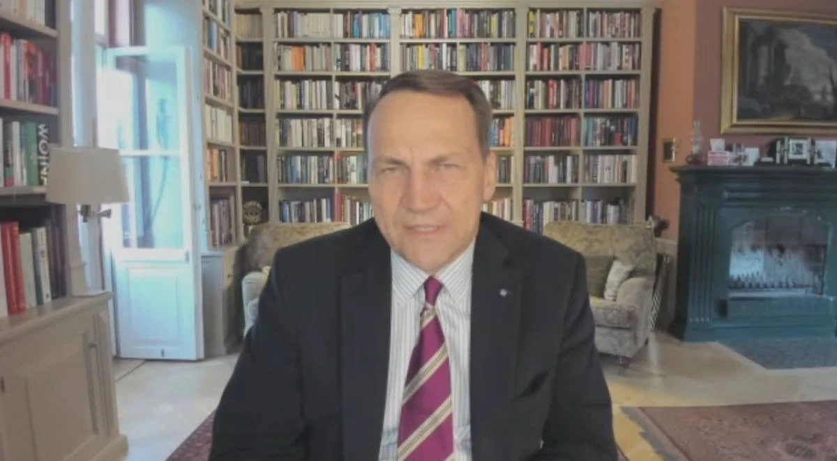 Sikorski o wizycie Nawrockiego w USA: Ryzykowny ruch