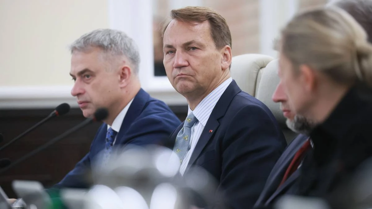 Polacy ocenili Sikorskiego jako szefa MSZ. Jednoznaczny wynik
