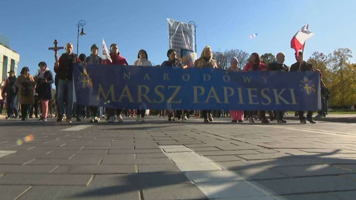 Narodowy Marsz Papieski w stolicy. Tłumy na ulicach miasta