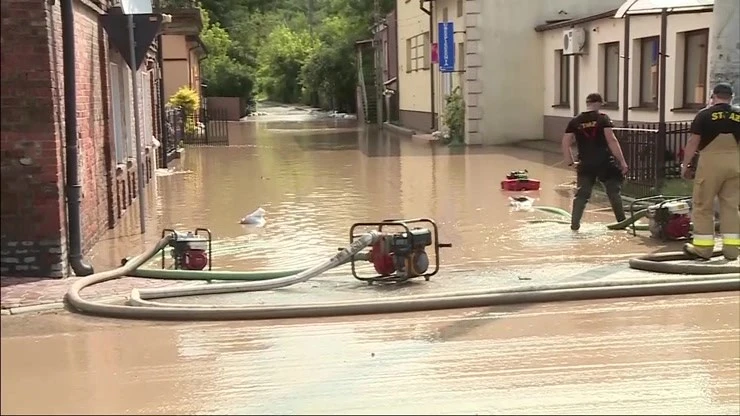 Małopolskie: trąba powietrzna nad Nowym Sączem