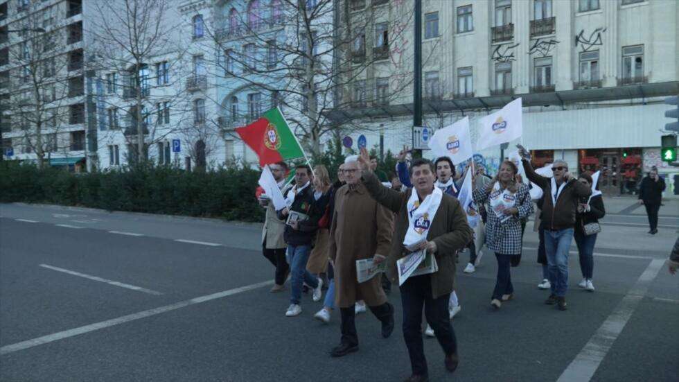 Élections au Portugal : le scrutin parasité par des scandales de corruption