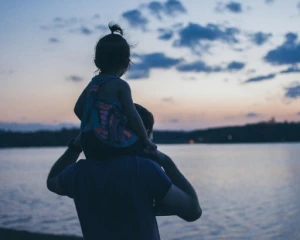 Зеленський привітав українців із Днем батька та висловив вдячність кожному захисникові України