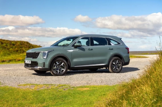 Kia представила оновлений Sorento 2026: нові опції, три двигуни і більше безпеки