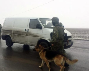 В Україні поліція почала трактувати по-новому норми щодо зупинки автомобілів на блокпостах