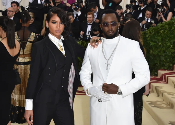 Колишня дівчина P. Diddy дала свідчення у суді й розсекретила, як репер з неї знущався