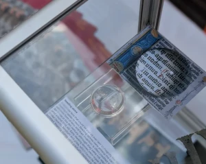 Археологи в Оксфорді знайшли унікальний середньовічний камінь для читання