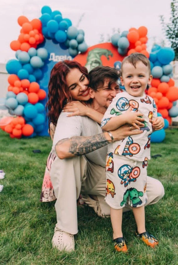 MamaRika зворушила мережу теплими родинними фото: 